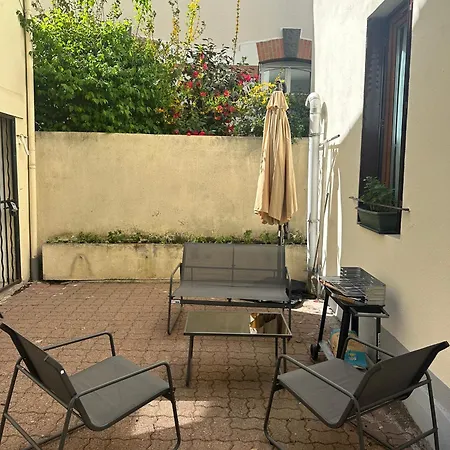 Maison Familiale Avec Exterieur *