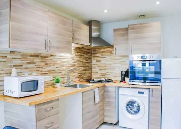 Maison Familiale Avec Extérieur *